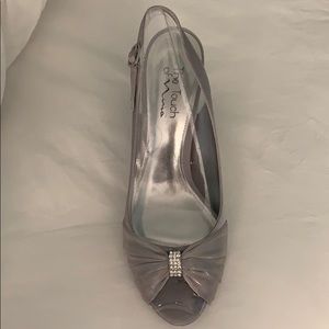 Nina Cremia Formal shoe.